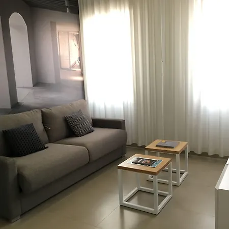 Del Pintor Aparthotel 4*