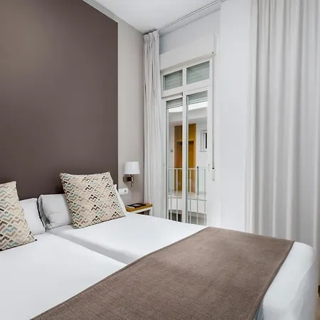 Del Pintor Aparthotel